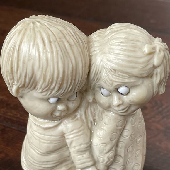 Vintage Russ Berries Figurine We Need Each Other 1970s USA Kitschy Whimsical - Picture 11 of 11